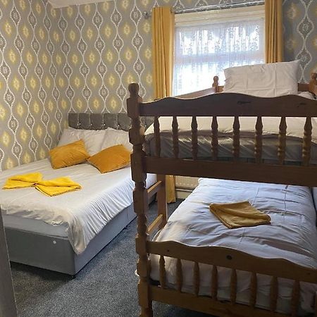 Hotel Jeanne Blackpool Esterno foto