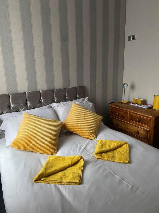 Hotel Jeanne Blackpool Esterno foto
